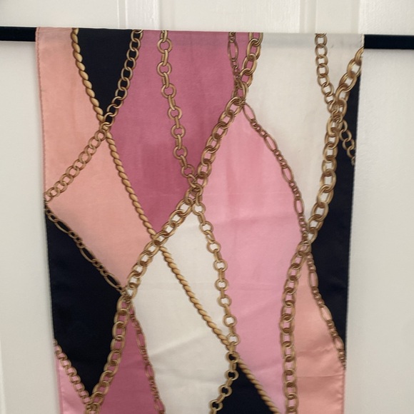 Oscar de la Renta Vintage Chain Link Rectangle Scarf - Picture 9 of 9